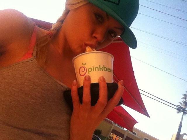 Riley Steele, Selfpic, Selfshot, Selfie, Pinkberry, Horny, Eating