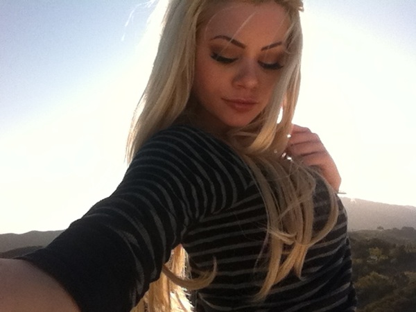 Riley Steele, Selfpic, Selfshot, Selfie, Wind, Outdoor, Sky