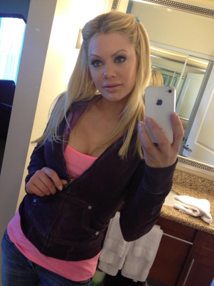 Riley Steele, Selfpic, Selfshot, Selfie, Business Woman, Busy