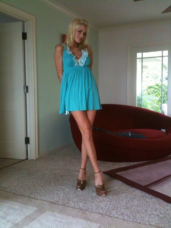 Riley Steele, Home, Dress, Sexy, Shot, Riley Pic, Inroom, Day, Blue Dress, In The Room, Live, Rileys Life, Red Sofa, Red Bed, Sexy Dress, Home Photo, Carpet, Rug, Tapis