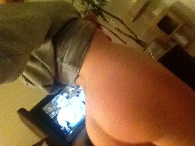 Riley Steele, Selfpic, Selfshot, Selfie, Ass, Butt, Panties, Beauty, Home, Horny, Dancing, Sexy, Seductive, Booty, Tv, Webcam