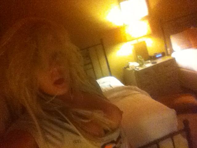 Riley Steele, Selfpic, Selfshot, Selfie, Boobs, Bed, Horny, Night, Sexy, Tits, Hairs