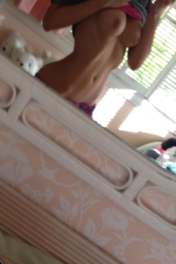 Riley Steele, Selfpic, Selfshot, Selfie, Boobs, Legs, Home, Mirror, Body, Tits, Day, Daylight