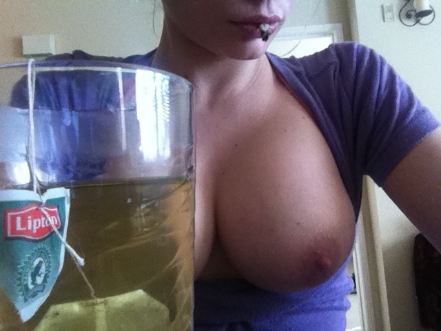 Riley Steele, Selfpic, Selfshot, Selfie, Boobs, Sexy, Nipple, Lips, Tits, Tea