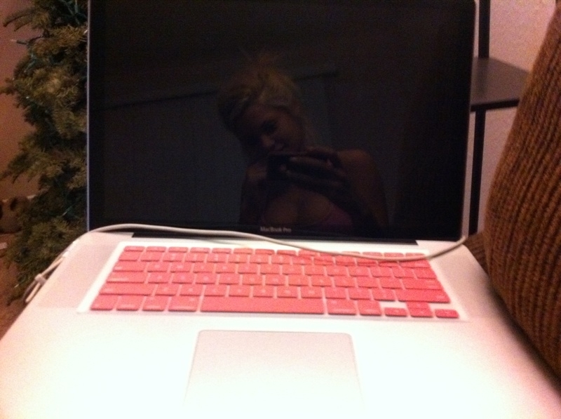Riley Steele, Selfpic, Selfshot, Selfie, Image, Pc, Keyboard, Reflex, Computer