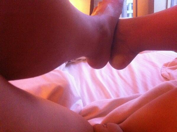 Riley Steele, Selfpic, Selfshot, Selfie, Legs, Home, Pink, Bed, Horny, Sexy, Pussy, Vagina