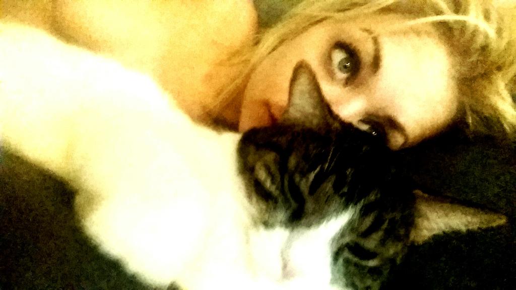 Riley Steele, Selfpic, Selfshot, Selfie, Cat, Kitten, Eyes, Home, Mrgrey, Cute